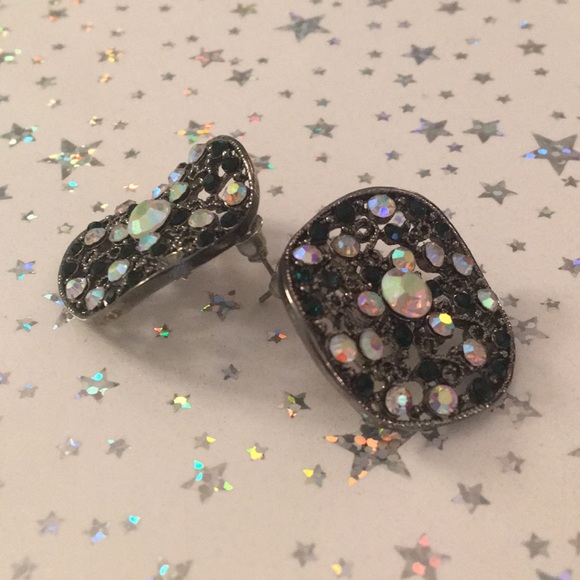 Glam dazzle earrings - Picture 4 of 6